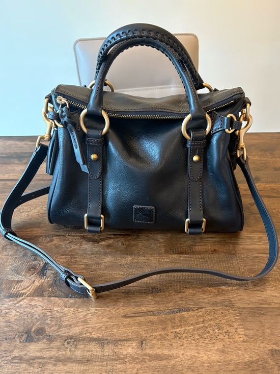 Dooney & Bourke Handbags - Dooney & Bourke Florentine Satchel in Black Black